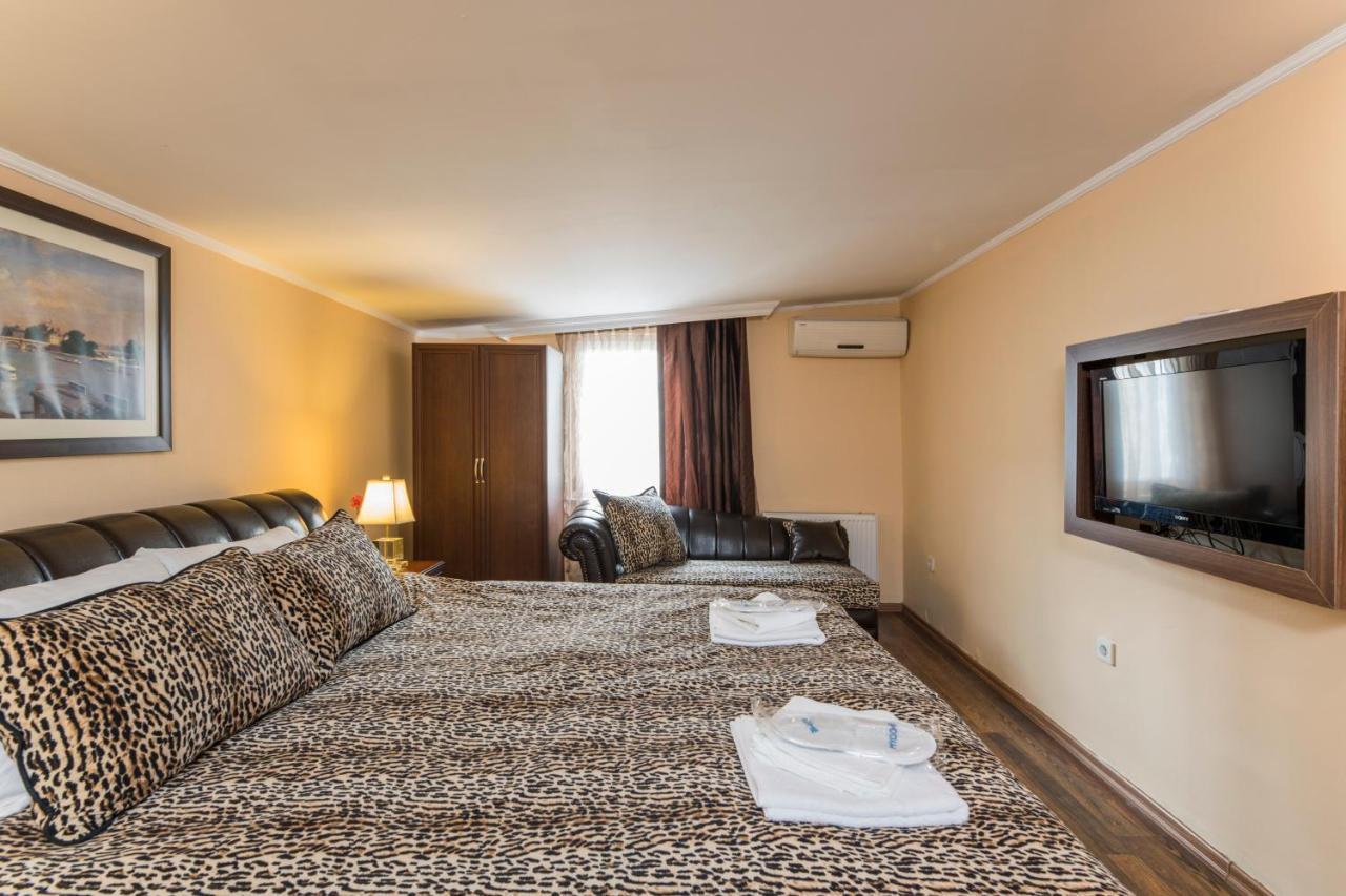 My Dome Economy Hotel Istanboel Buitenkant foto